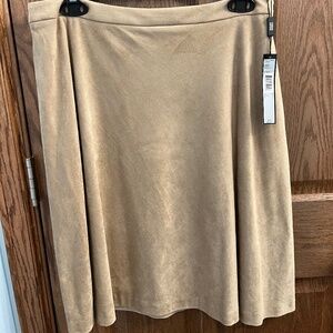 Women’s Tahari skirt, size 10 NWT